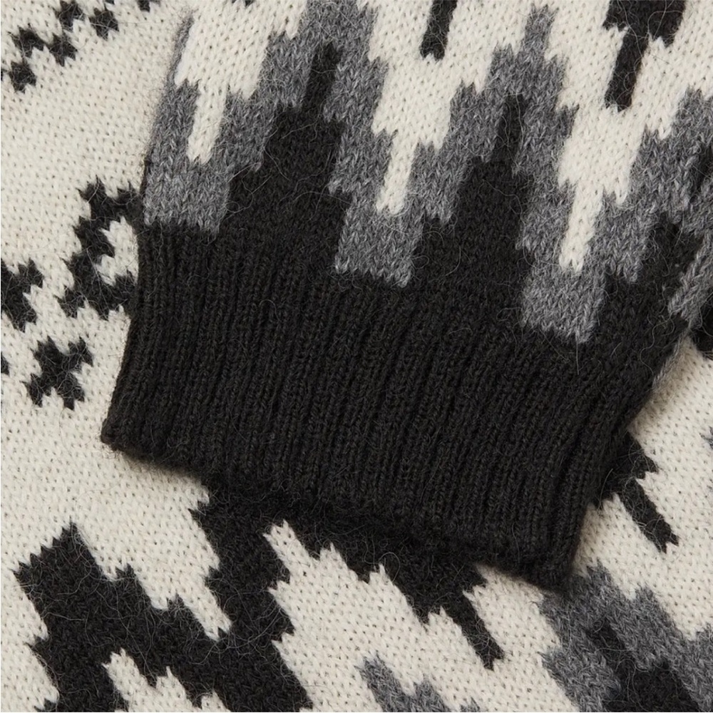 NWT Weekend Maxmara Geometric Sweater, Size M - Picture 6 of 7